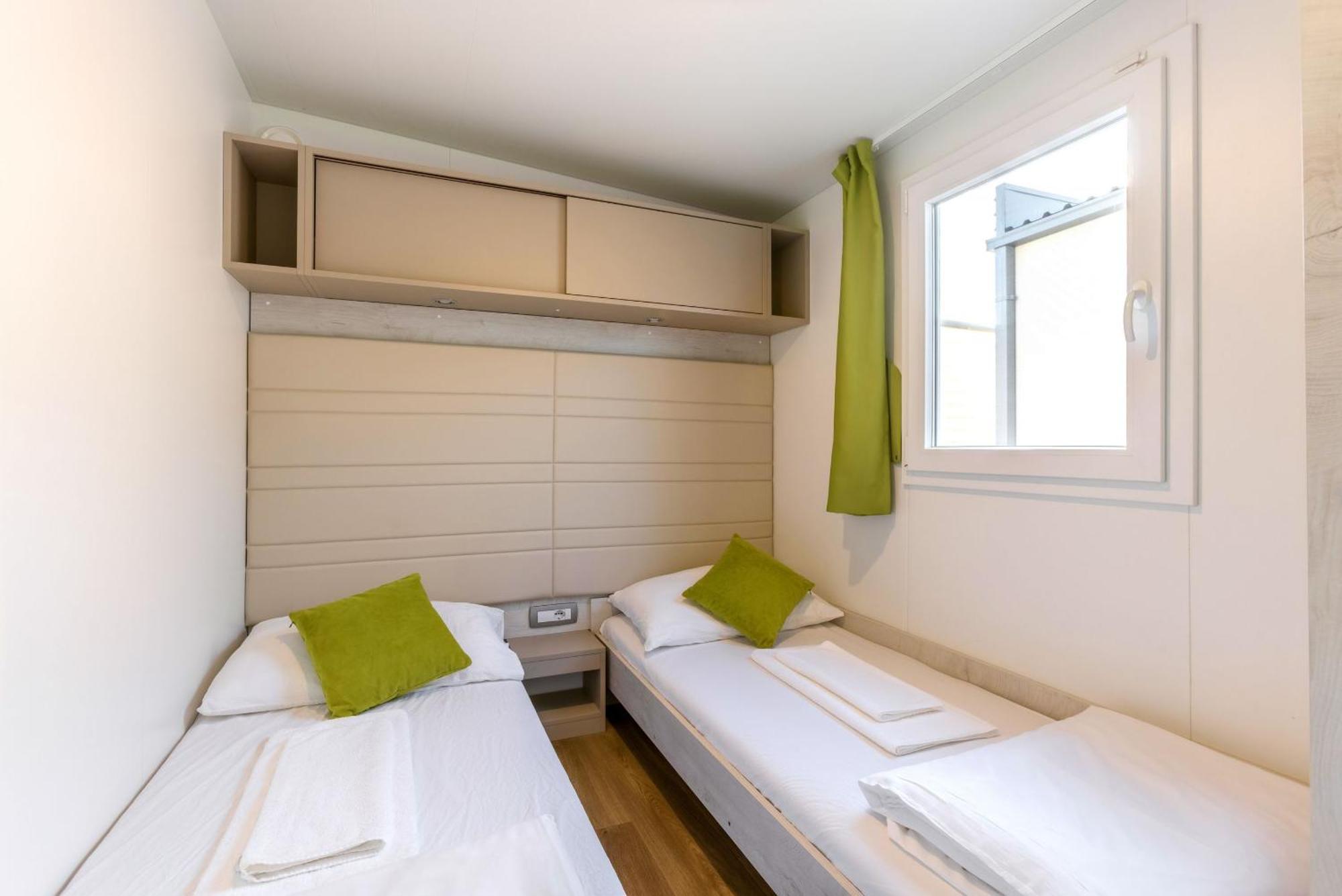 Eurocamp Mobile Homes At Campsite Ljutic Biograd Na Moru Exteriér fotografie