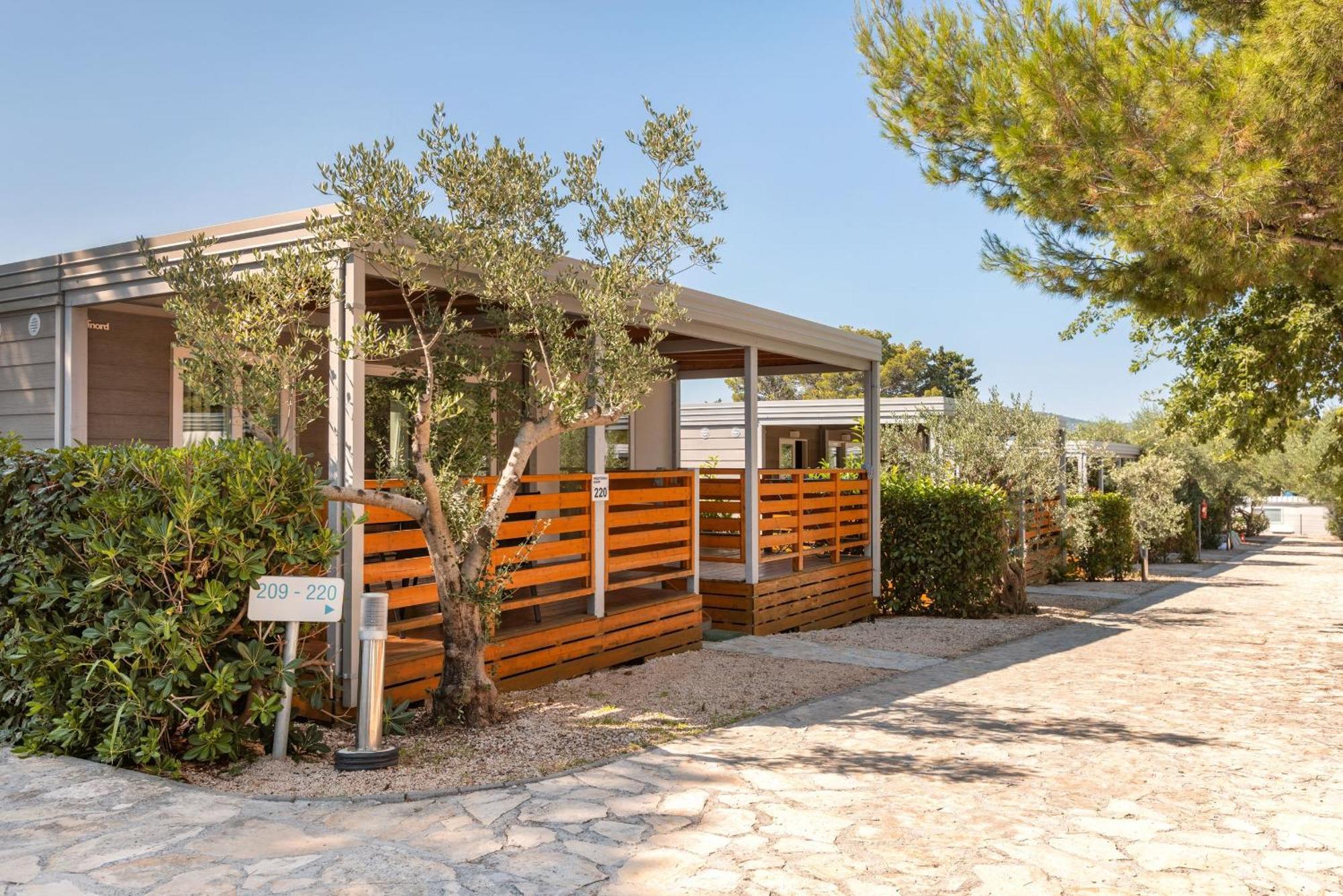 Eurocamp Mobile Homes At Campsite Ljutic Biograd Na Moru Exteriér fotografie